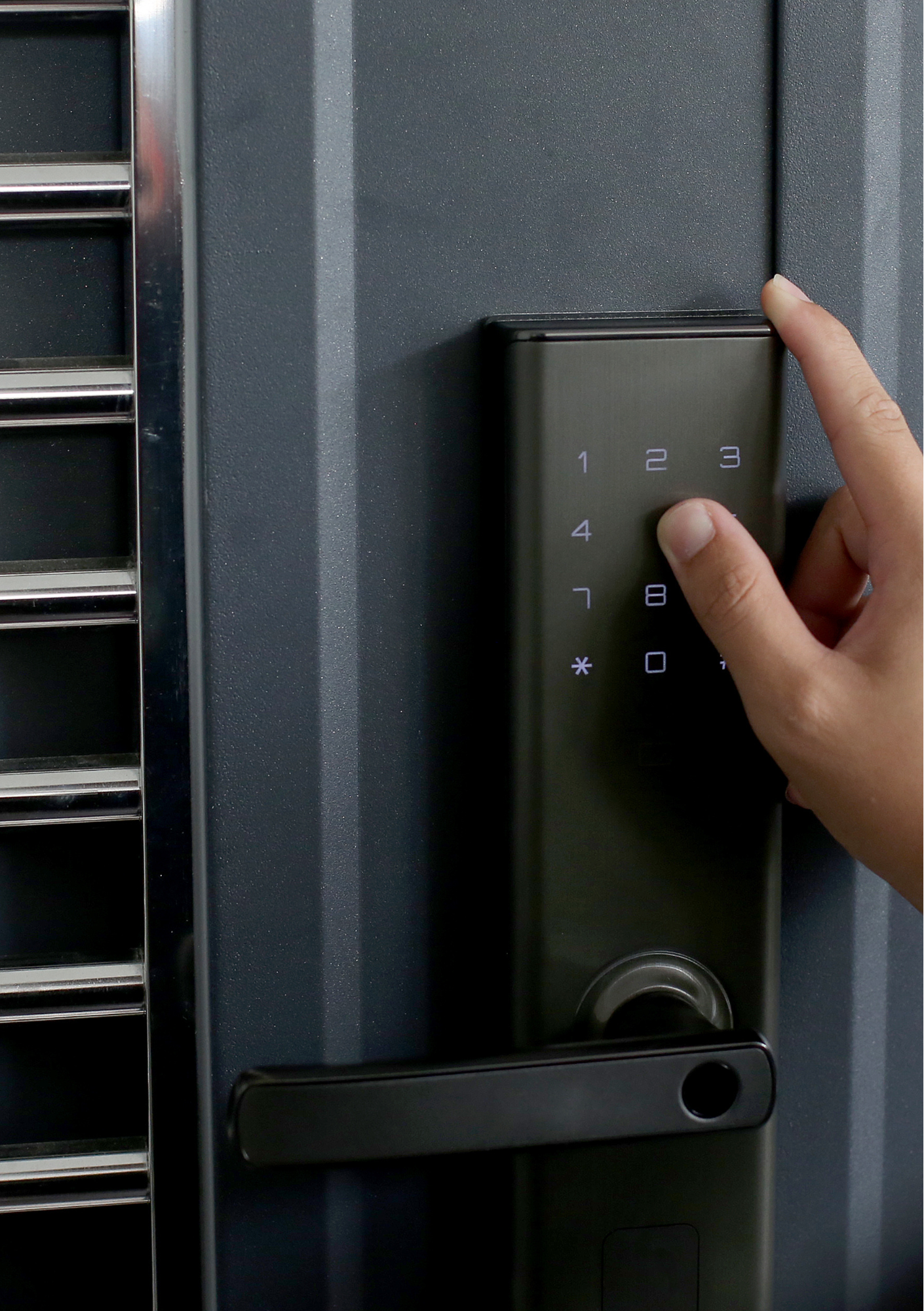 Commercial locksmith services